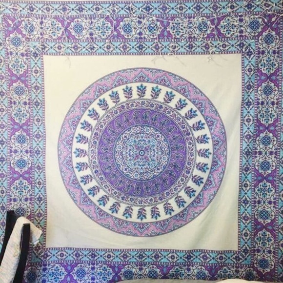 Urban outfitters purple tapestry - Picture 2 of 2